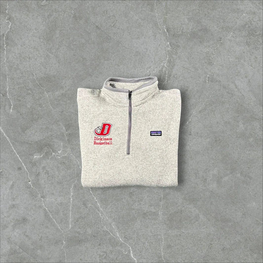 Pile vintage Patagonia Quarter Zip x Dickinson Basketball Patagonia