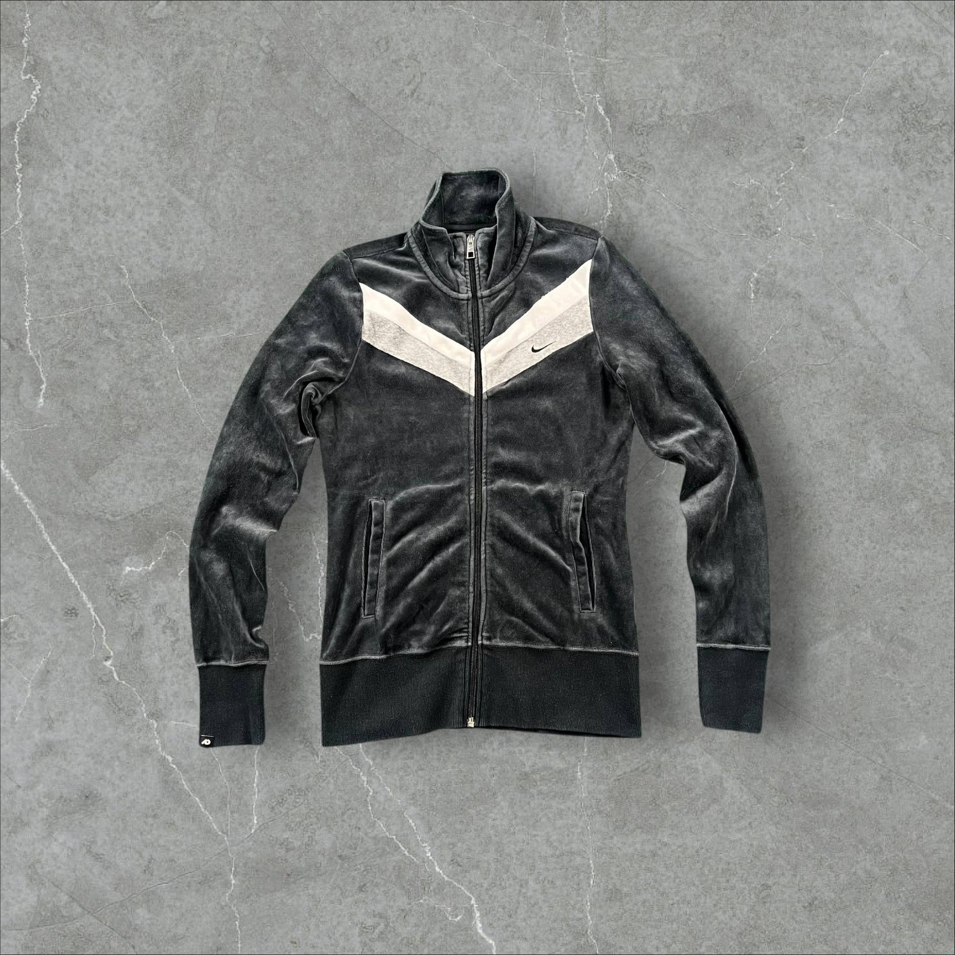 Felpa Nike The Athletic Dept in velluto Nike