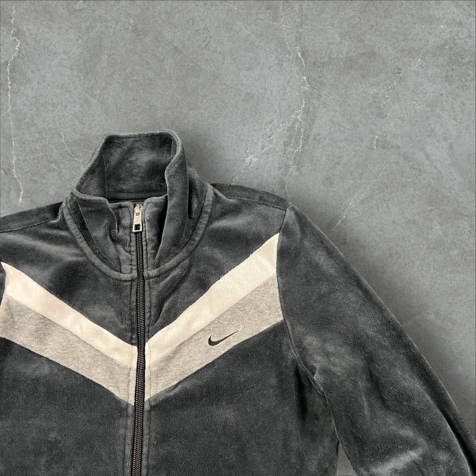 Felpa Nike The Athletic Dept in velluto Nike