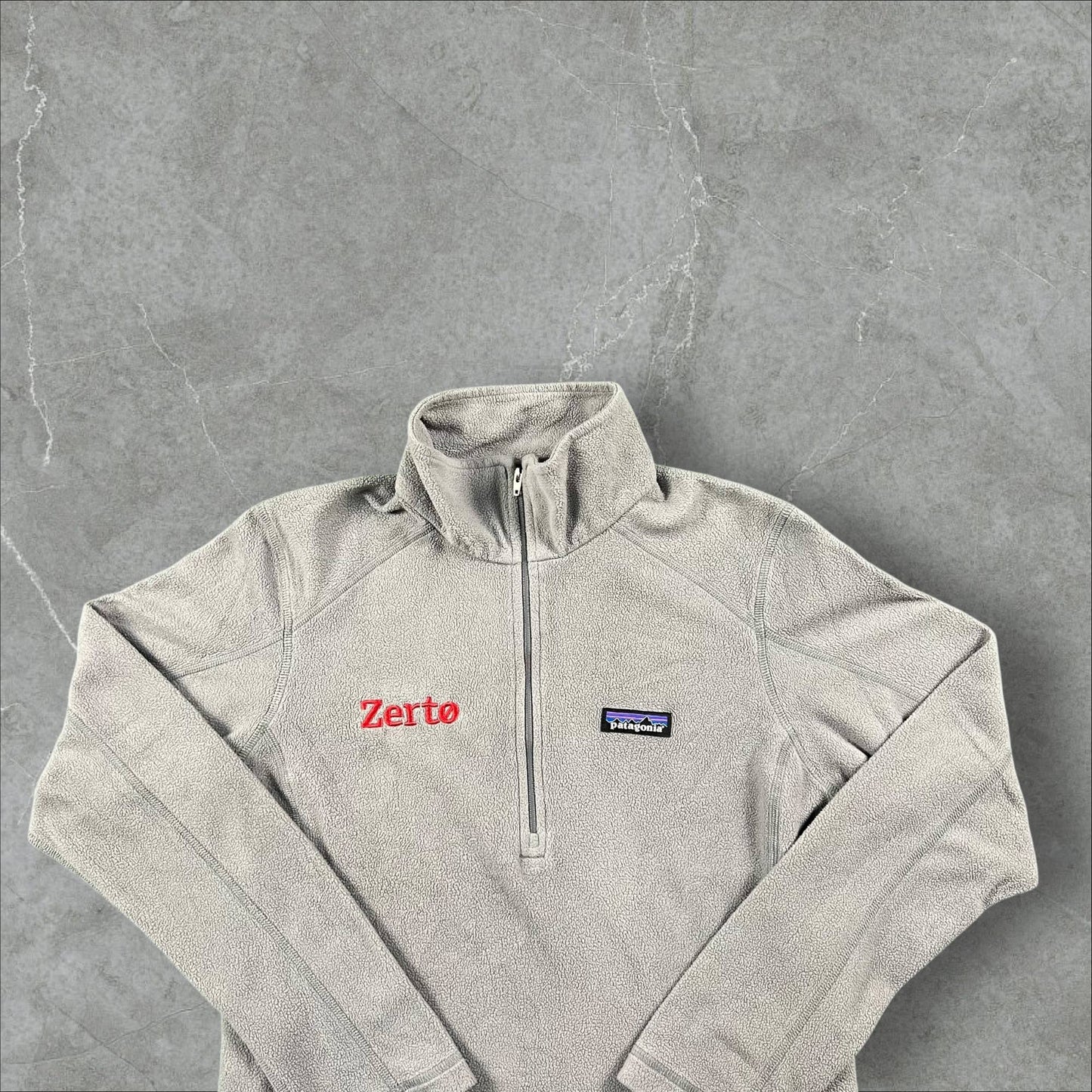 Pile vintage Patagonia Quarter Zip x Dickinson Basketball Patagonia