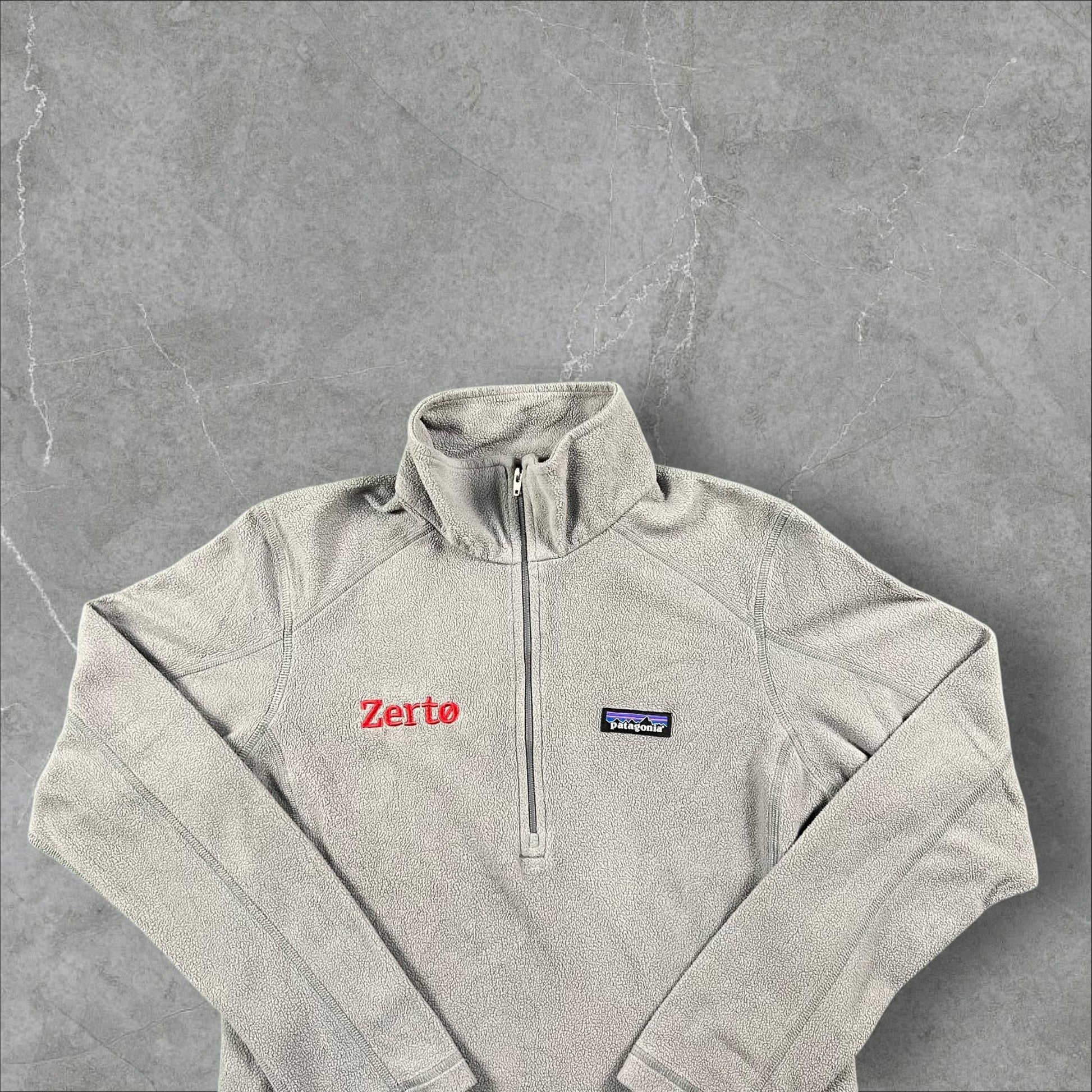 Pile vintage Patagonia Quarter Zip x Dickinson Basketball Patagonia