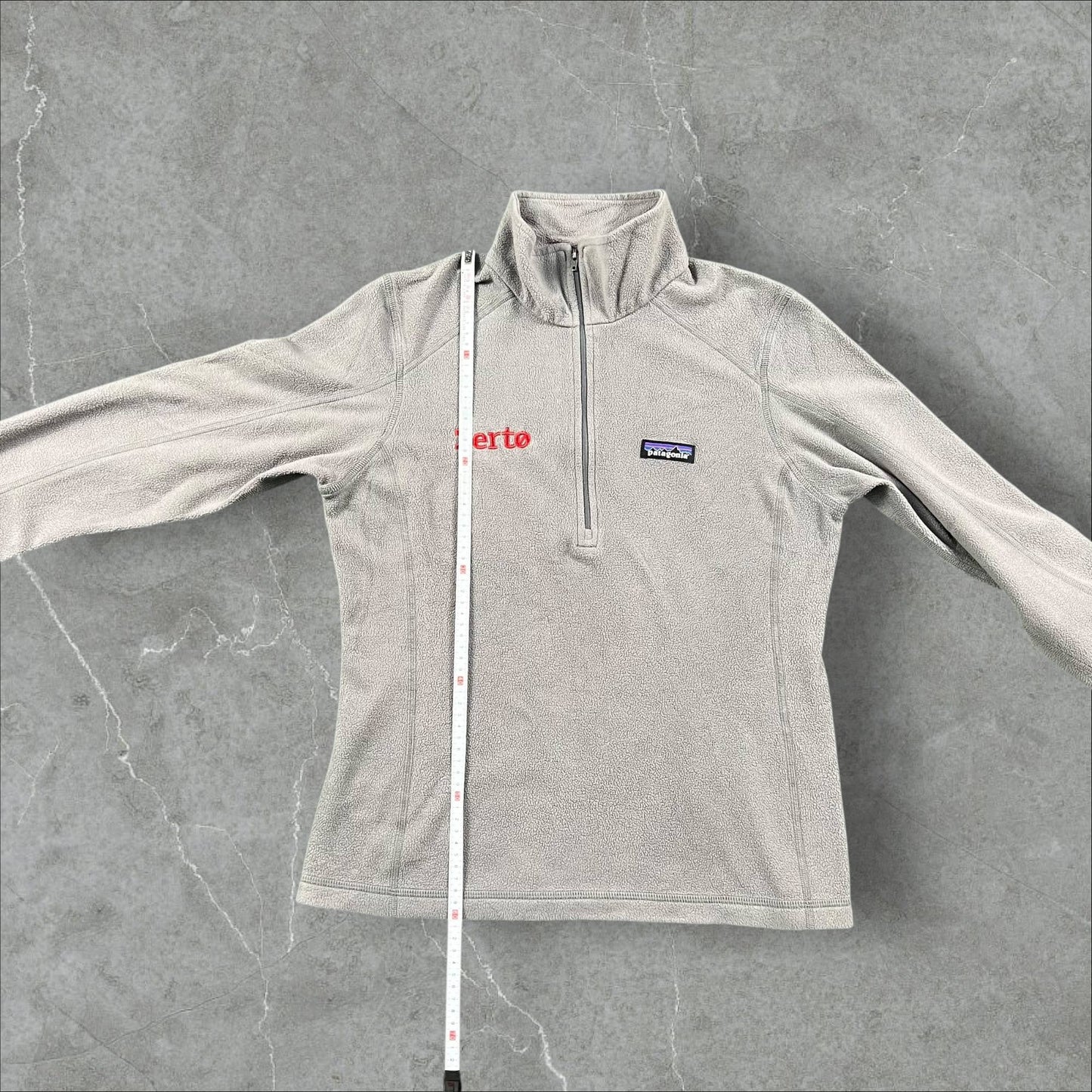 Pile vintage Patagonia Quarter Zip x Dickinson Basketball Patagonia