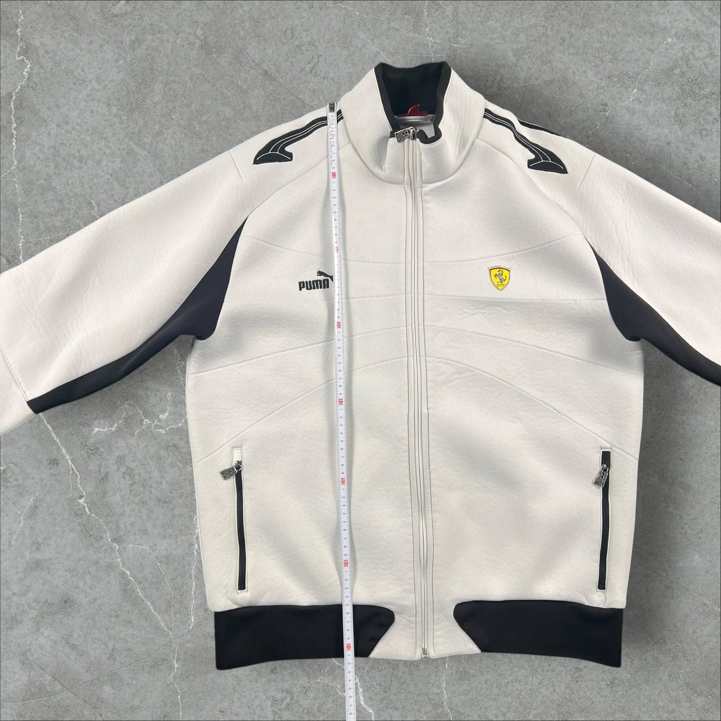 Felpa vintage Puma x Scuderia Ferrari Formula 1 in Edizione Limitata Ferrari